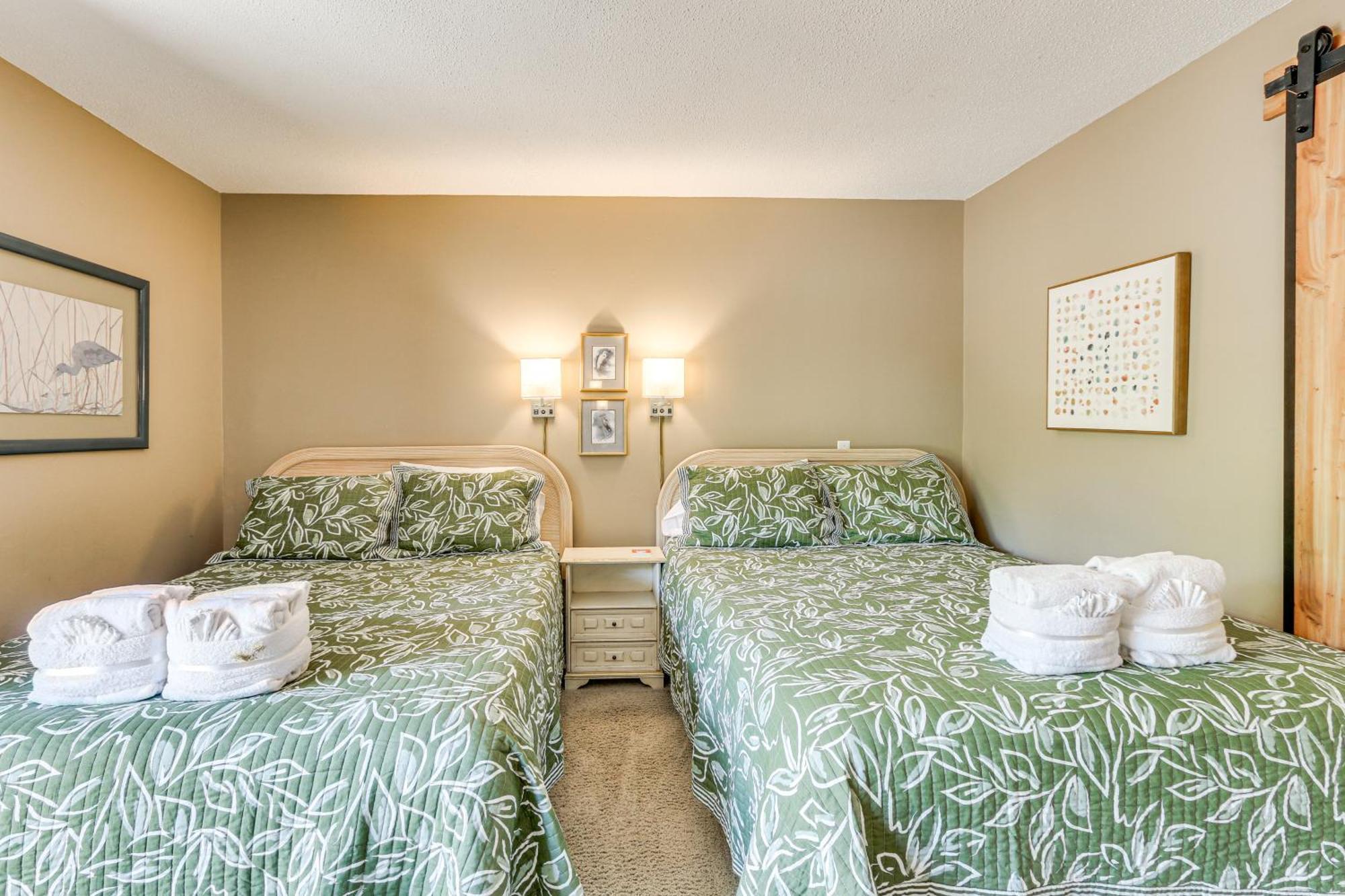 Modern Hilton Head Retreat Walk To Beach And Golf! Hilton Head Island Bagian luar foto